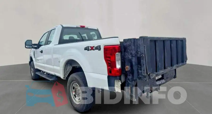 1FT7X2B62HEC57974 Photo# 3