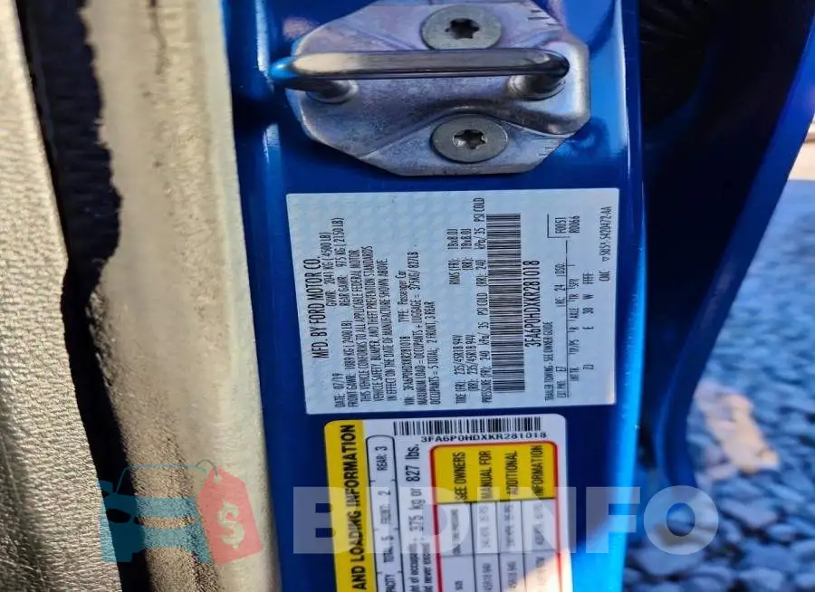 3FA6P0HDXKR281018 Photo# 12