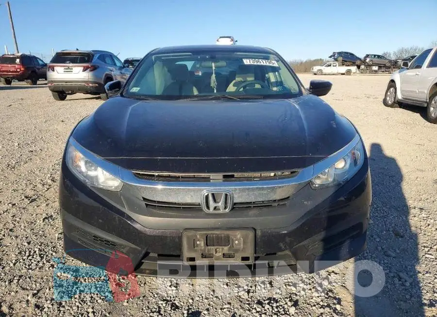 19XFC2F79JE207965 Photo# 5