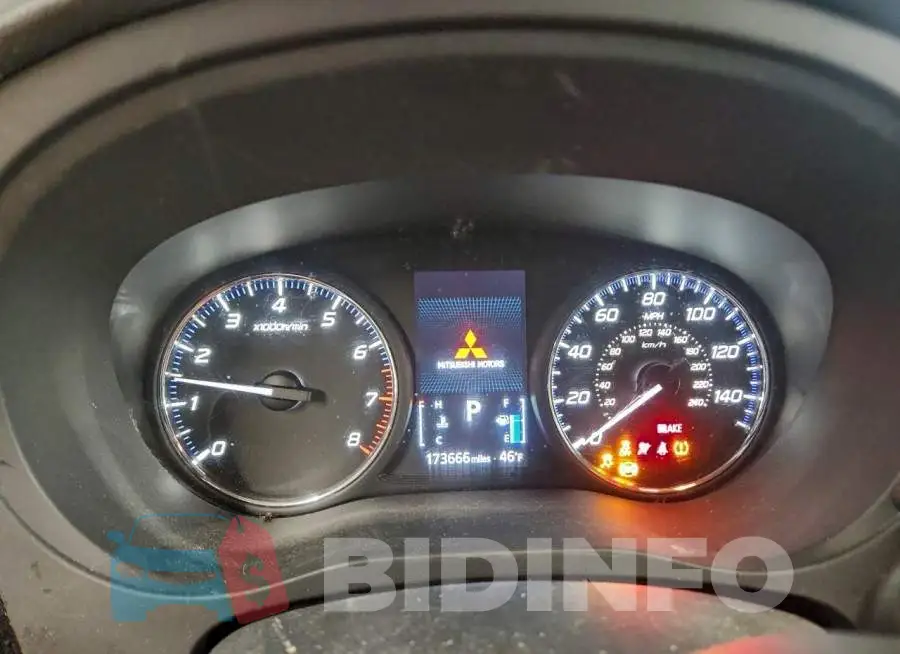 JA4AD2A32JZ004345 Photo# 9