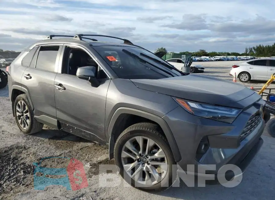 2T3Y1RFV8SC328600 Photo# 4