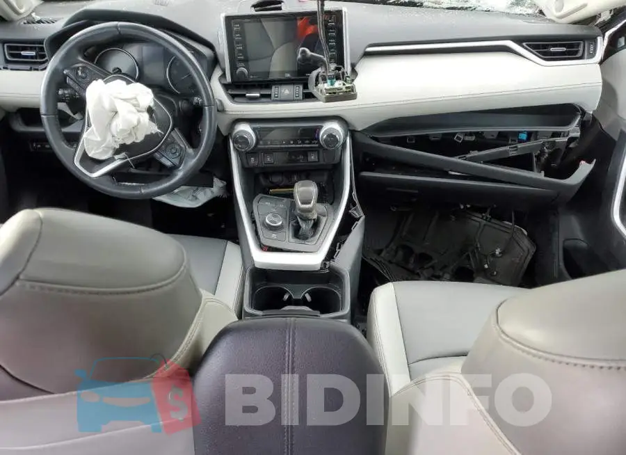 4T3B6RFV9MU025155 Photo# 8