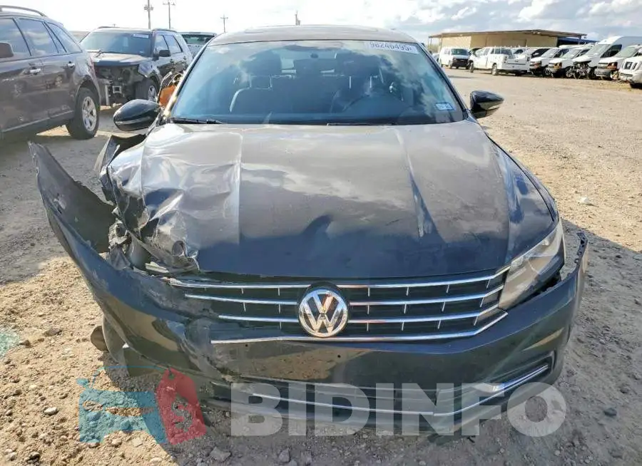 1VWLA7A30KC005077 Photo# 5
