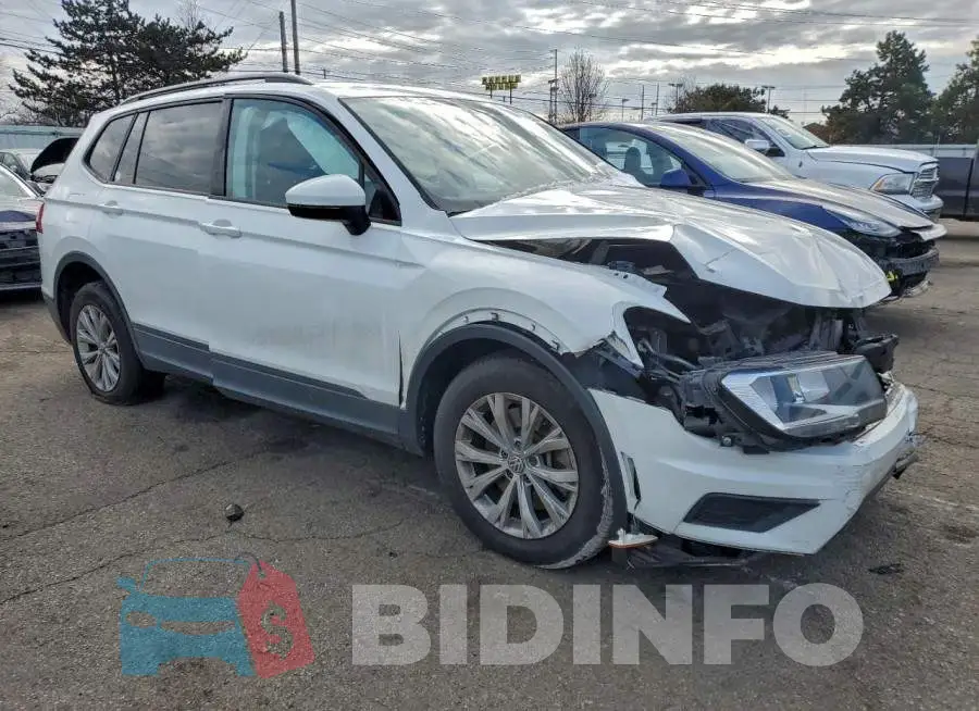 3VV1B7AX4KM150858 Photo# 4