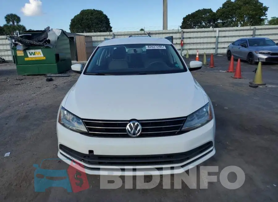 3VW167AJ2HM265365 Photo# 5