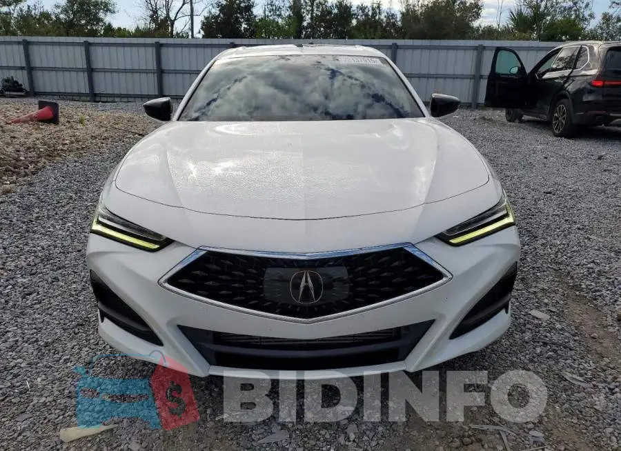 19UUB5F40MA002772 Photo# 5