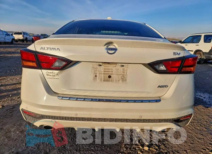 1N4BL4DW6KC175074 Photo# 6