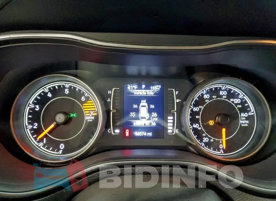 1C4PJLCBXKD370653 Photo# 9
