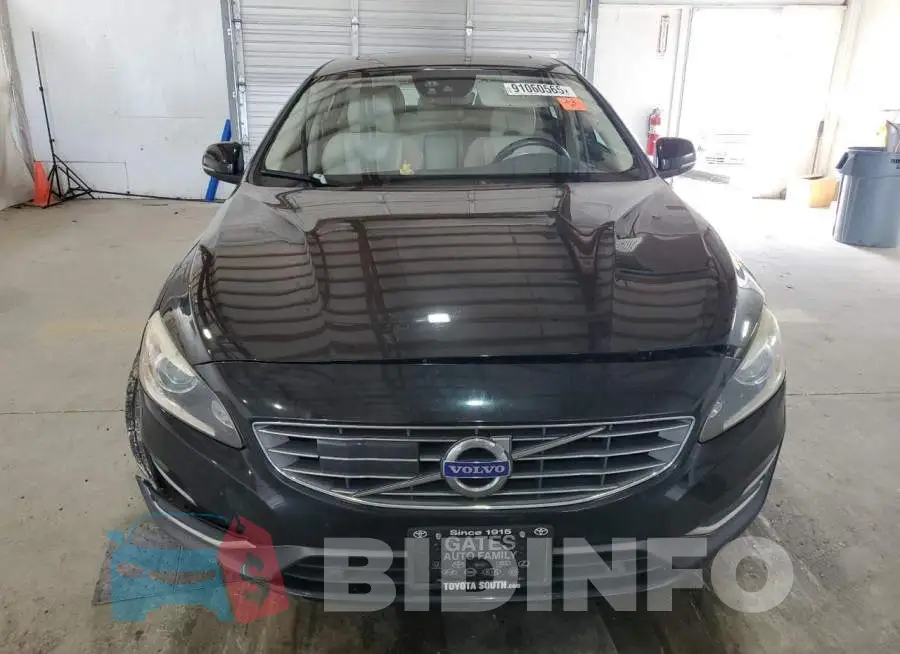 LYV402TM6HB129760 Photo# 5