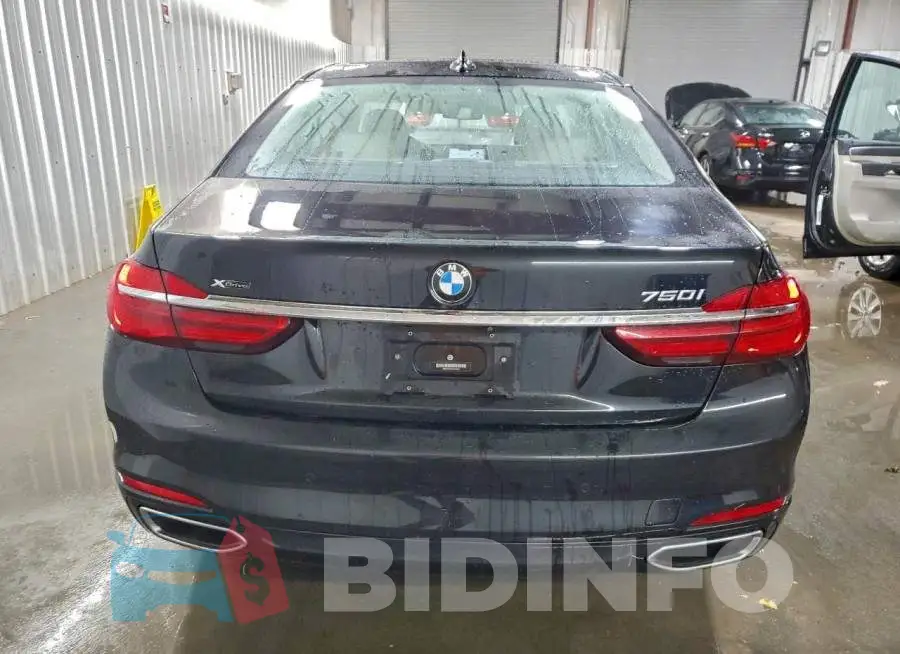 WBA7F2C55JG423923 Photo# 6