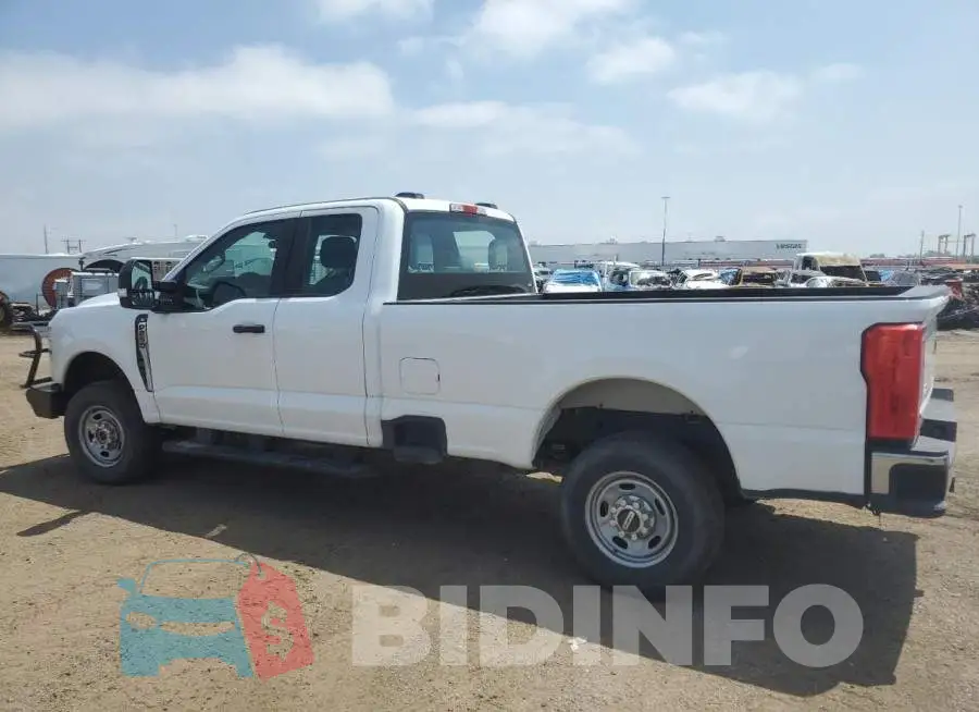 1FT7X2BA2REC94383 Photo# 2