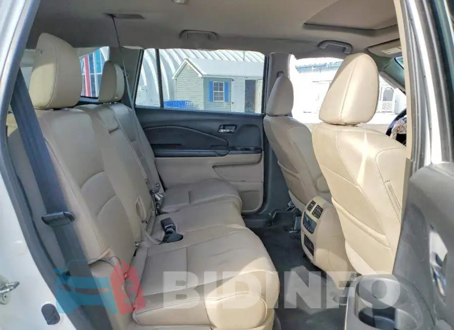 5FNYF6H57HB067082 Photo# 11