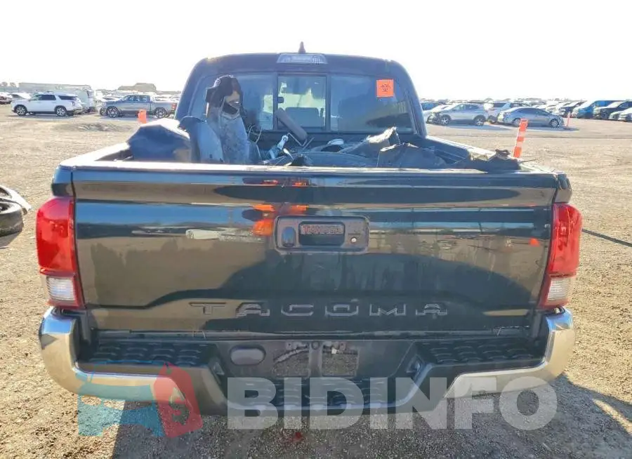 3TYAX5GN6LT002128 Photo# 6