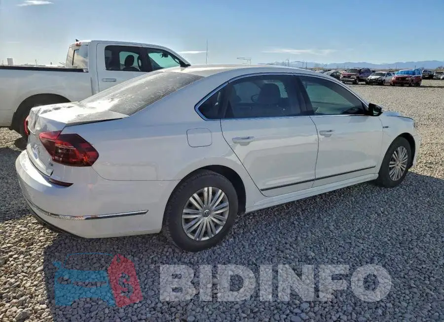 1VWDT7A36HC079806 Photo# 3