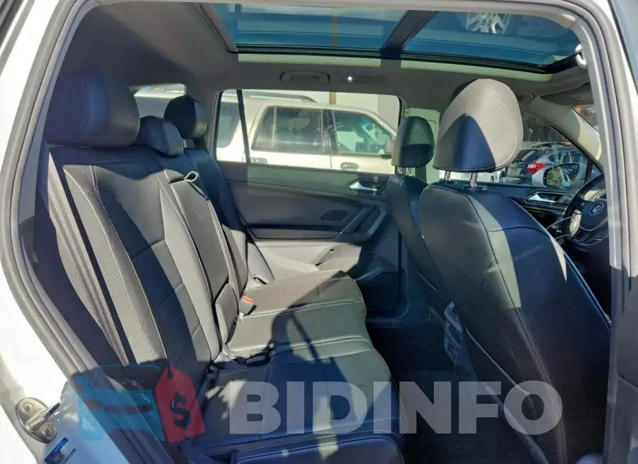 3VV2B7AX4JM079485 Photo# 10