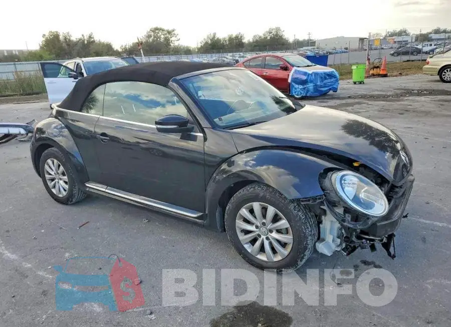 3VW5DAAT0KM504716 Photo# 4