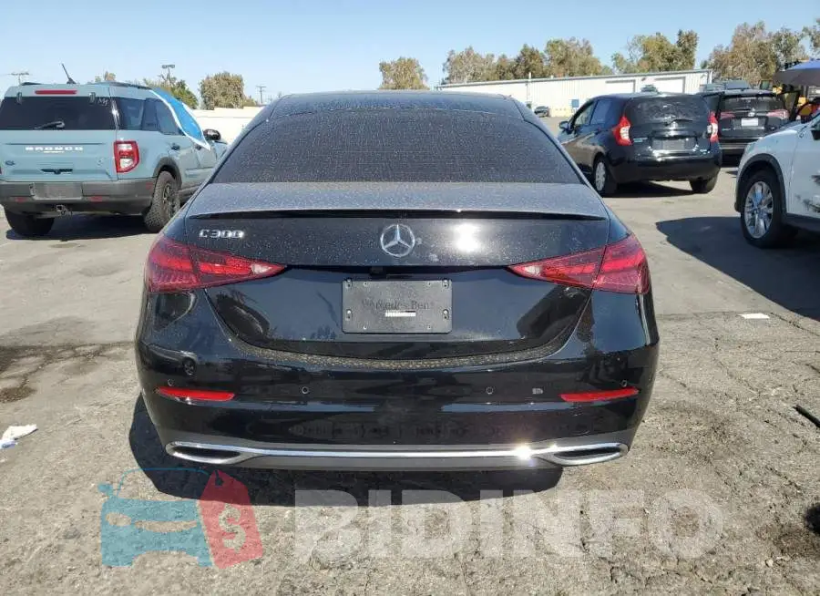 W1KAF4GB9SR251184 Photo# 6