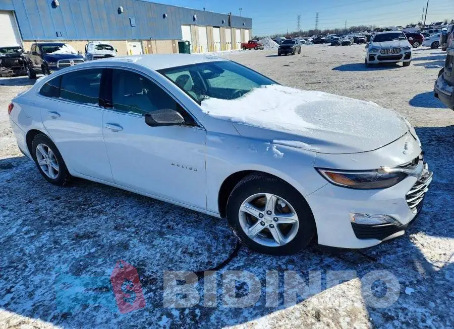 1G1ZB5ST3KF112600 Photo# 4