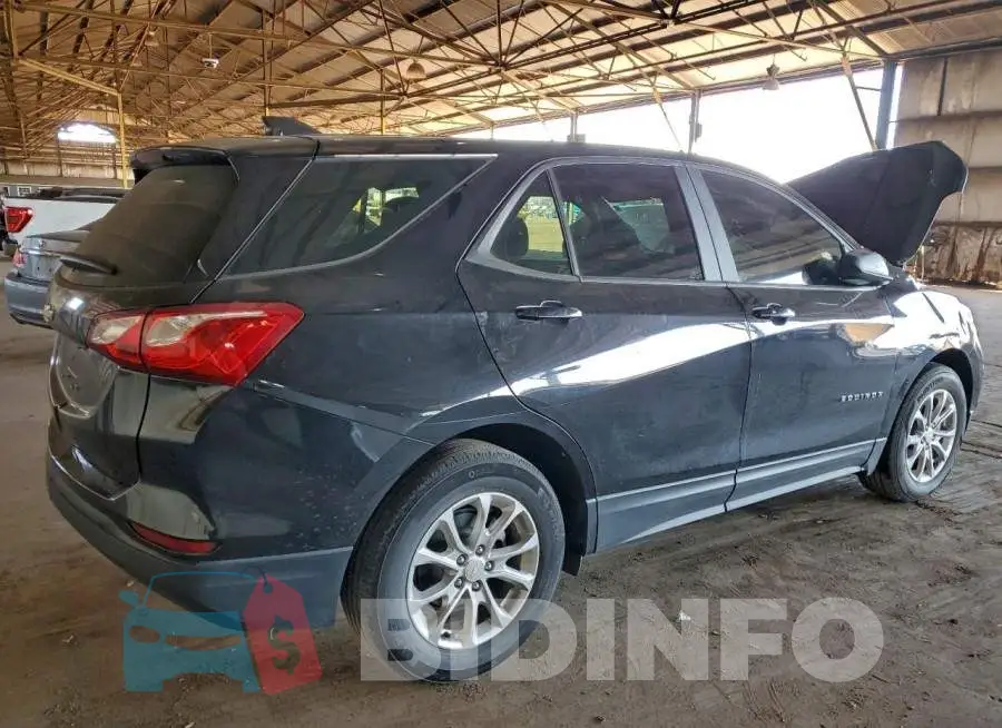 2GNAXHEV9M6107989 Photo# 3