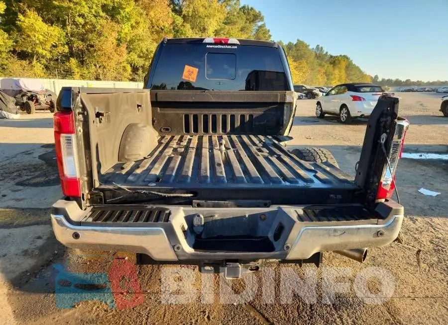 1FT7W2B68JEB67561 Photo# 6