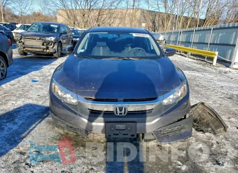19XFC2F54HE202424 Photo# 5
