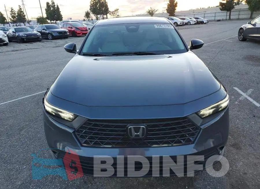 1HGCY1F32PA050725 Photo# 5