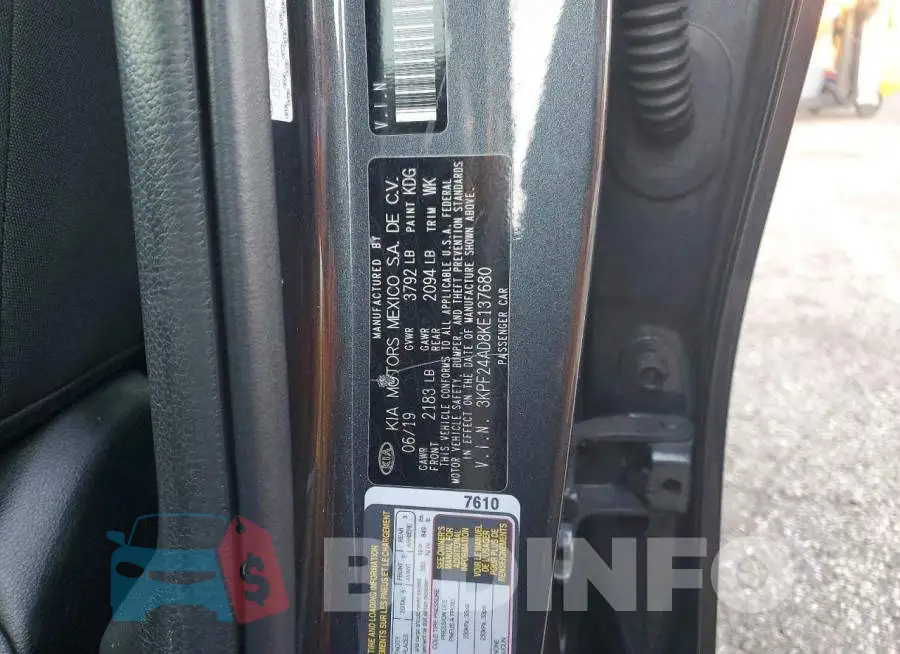 3KPF24AD8KE137680 Photo# 12