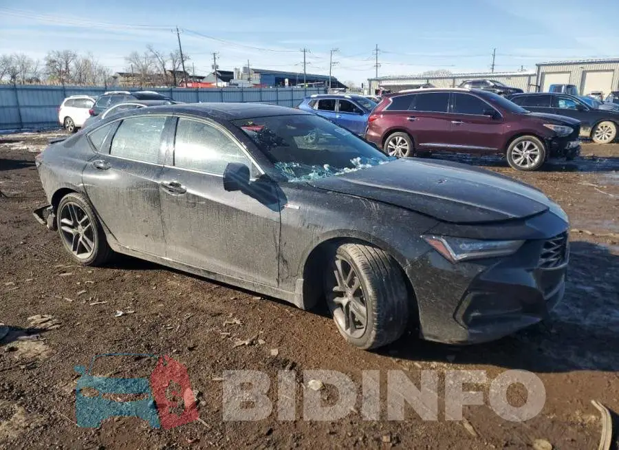 19UUB6F5XRA000243 Photo# 4
