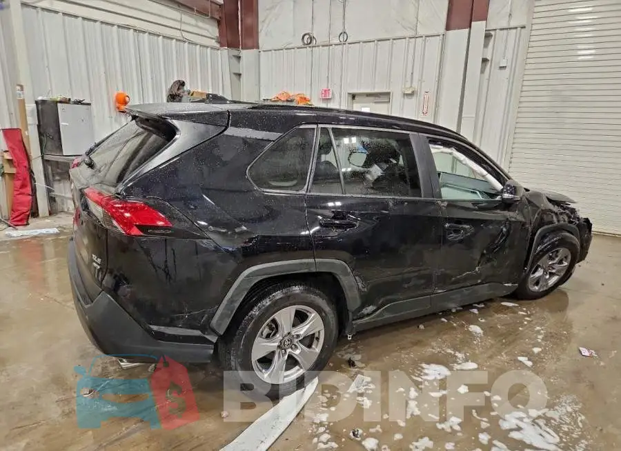 2T3P1RFV6RC420973 Photo# 3