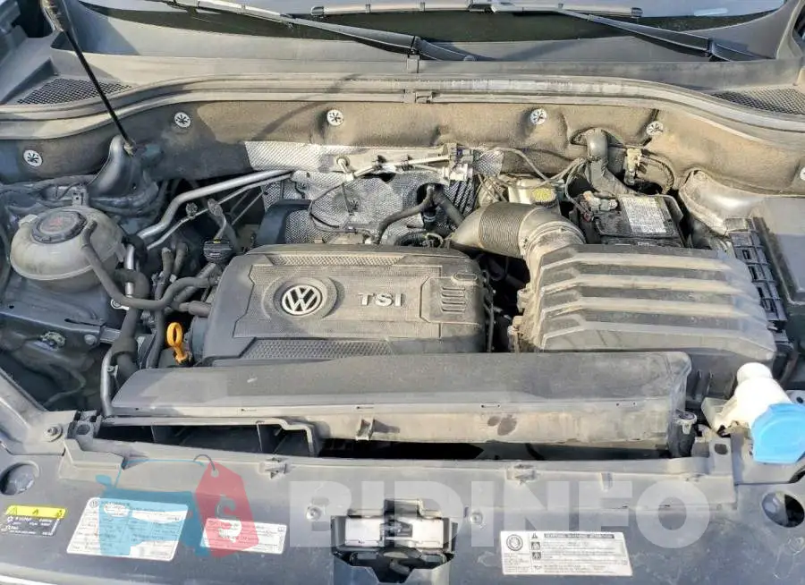 1V2WP2CA9KC574120 Photo# 11