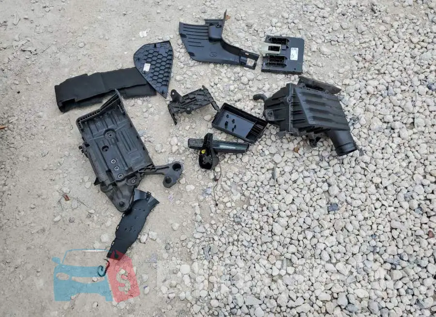3VWCB7BUXKM215835 Photo# 12
