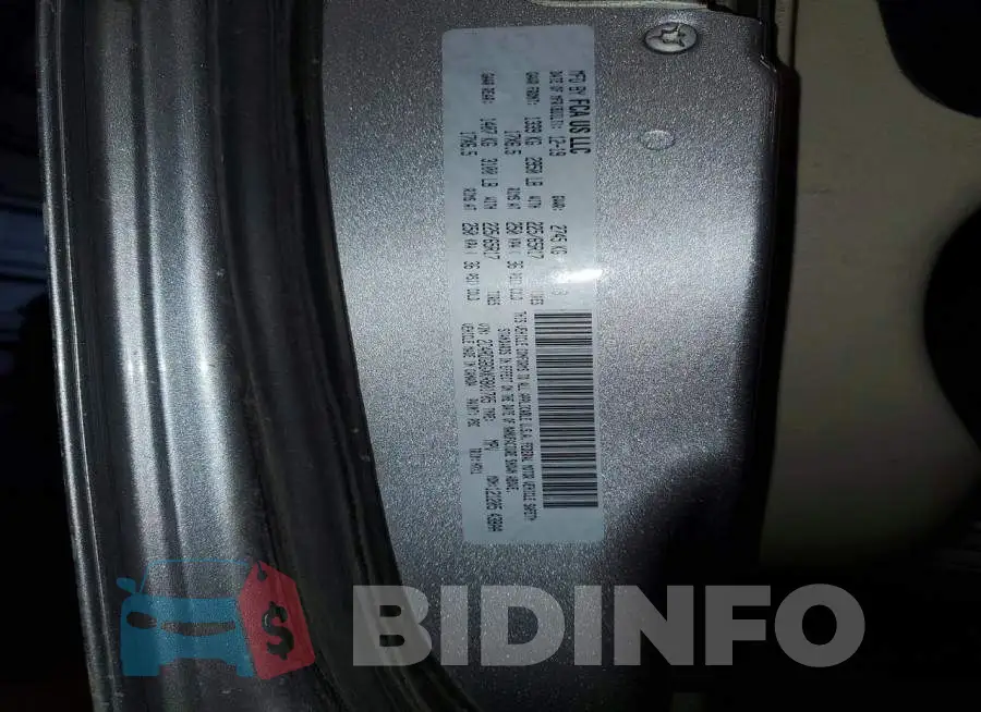 2C4RDGBGXKR801705 Photo# 13