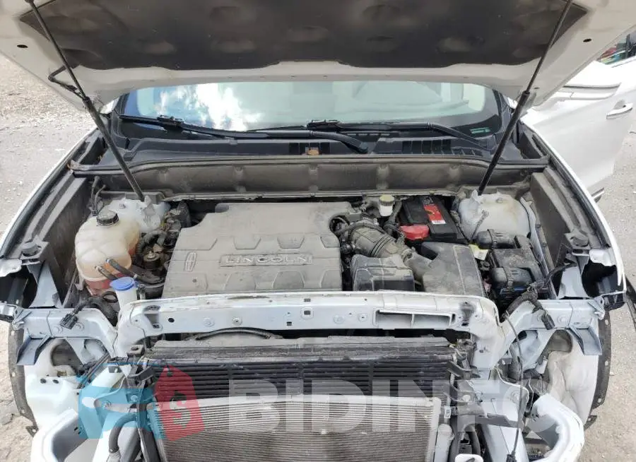 2LMPJ8LR2JBL31697 Photo# 12