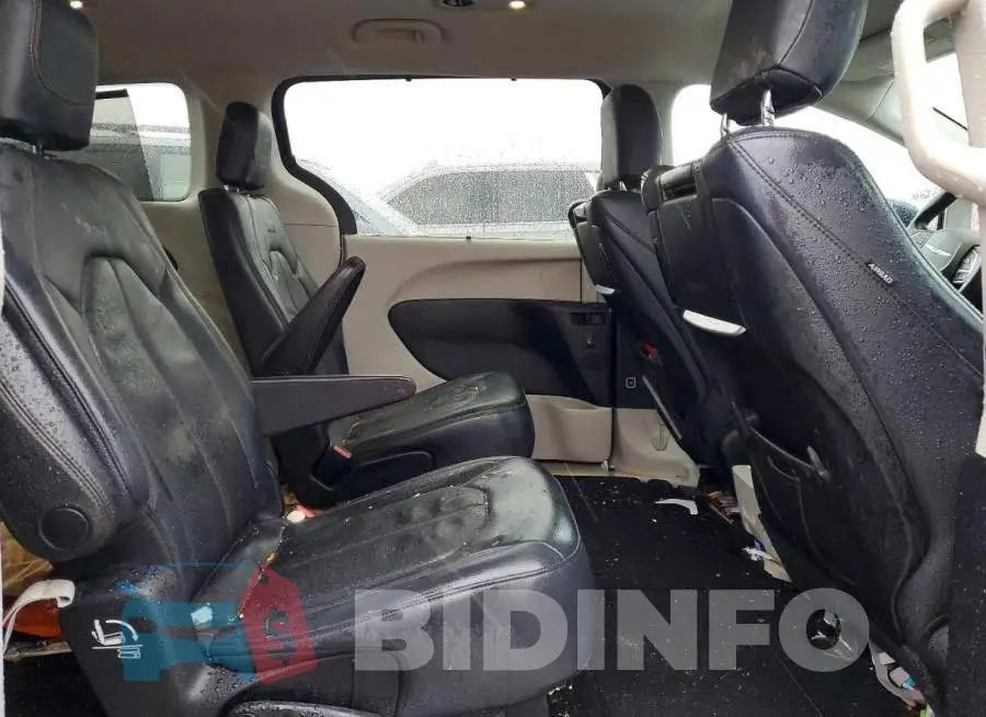 2C4RC1EG9HR752212 Photo# 10