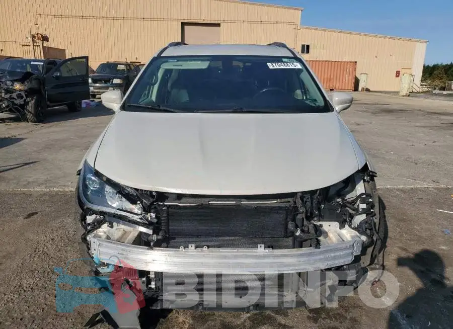 2C4RC1L72KR655752 Photo# 5