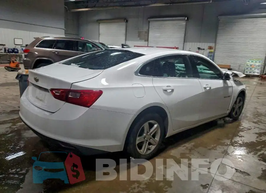 1G1ZB5ST5KF110914 Photo# 3