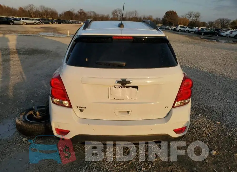 KL7CJLSB8LB320988 Photo# 6