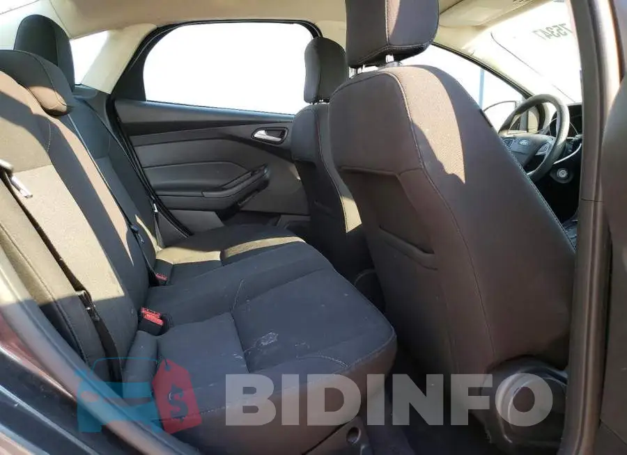 1FADP3F28HL320027 Photo# 10