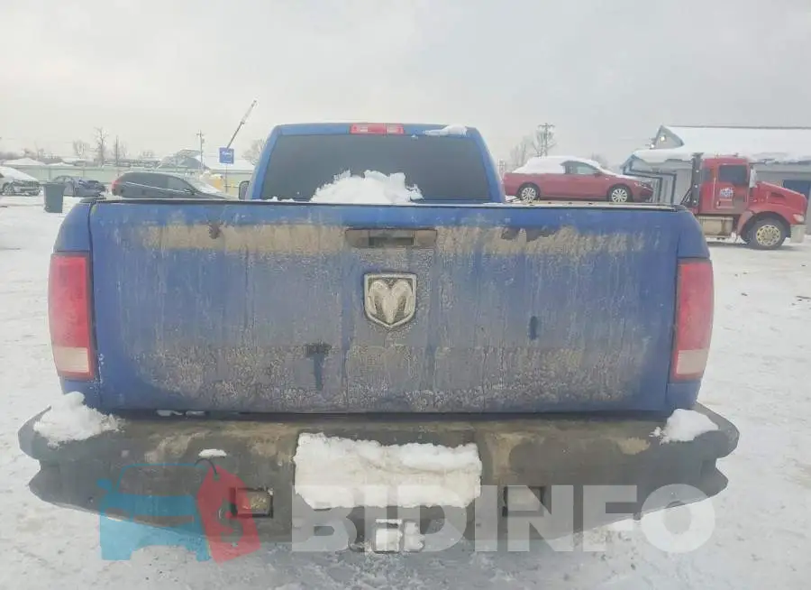 3C6UR5HL4JG189372 Photo# 6