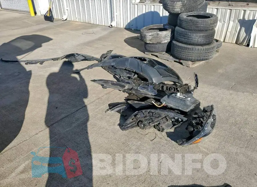 5XYPG4A38KG553633 Photo# 13