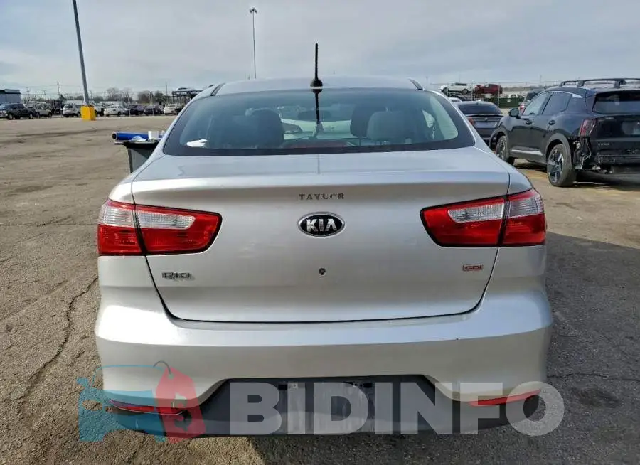 KNADM4A32H6035165 Photo# 6