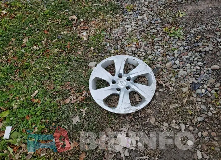 2T3F1RFV9KW065555 Photo# 13