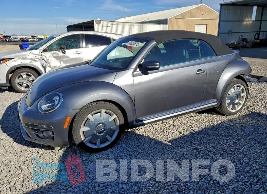 3VW5DAAT4KM502385 Photo# 1