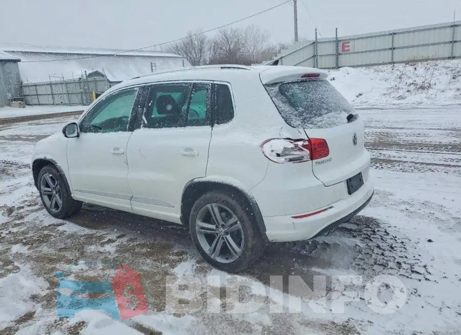 WVGUV7AX4HW510752 Photo# 2