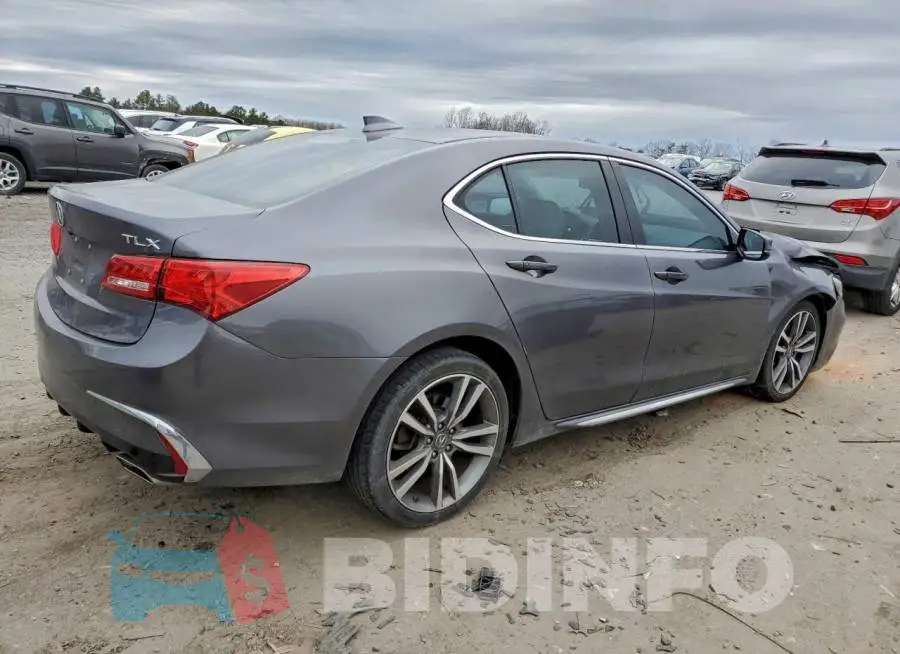 19UUB2F45KA007784 Photo# 3