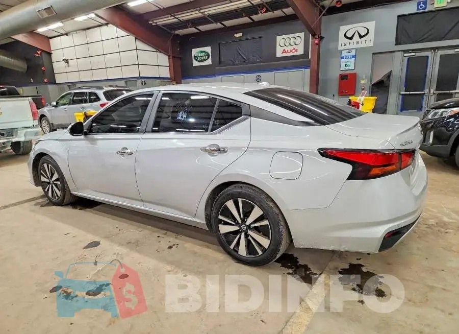 1N4BL4DV9MN343353 Photo# 2