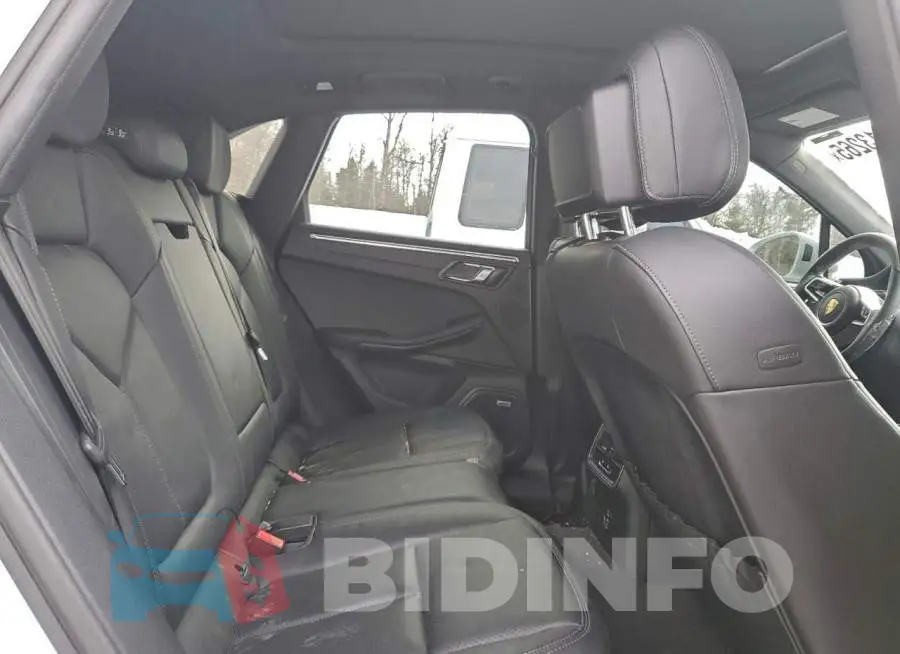 WP1AA2A5XMLB11777 Photo# 11
