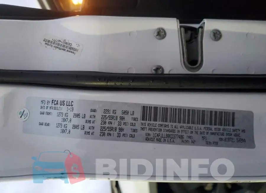 1C4PJLLB8KD377486 Photo# 13