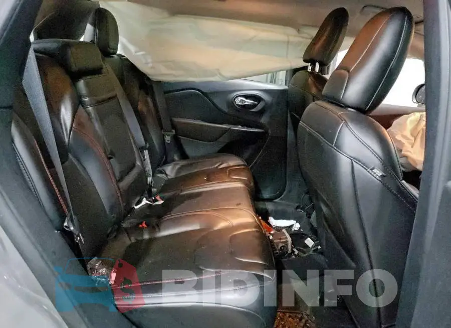 1C4PJMBX7KD398008 Photo# 11