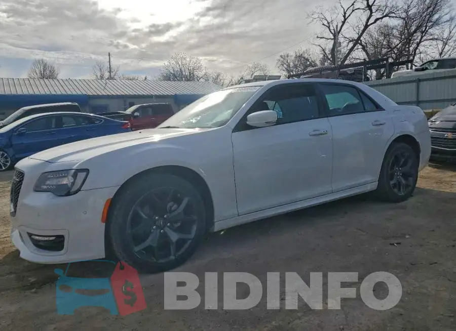 2C3CCADG6PH552274 Photo# 1